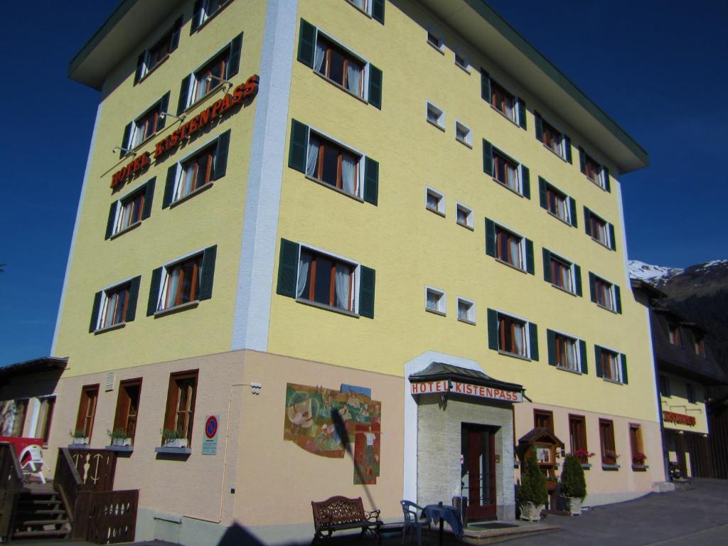 Hotel Kistenpass Breíl Buitenkant foto